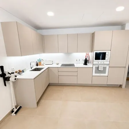 Terra Blue Brand New 1br W Private Garage Апартаменты *