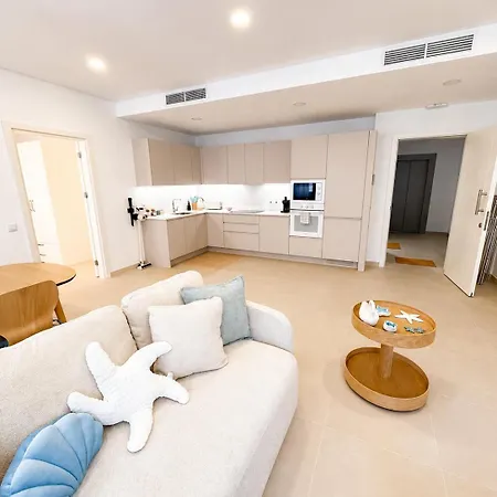 Terra Blue Brand New 1br W Private Garage Апартаменты Фару